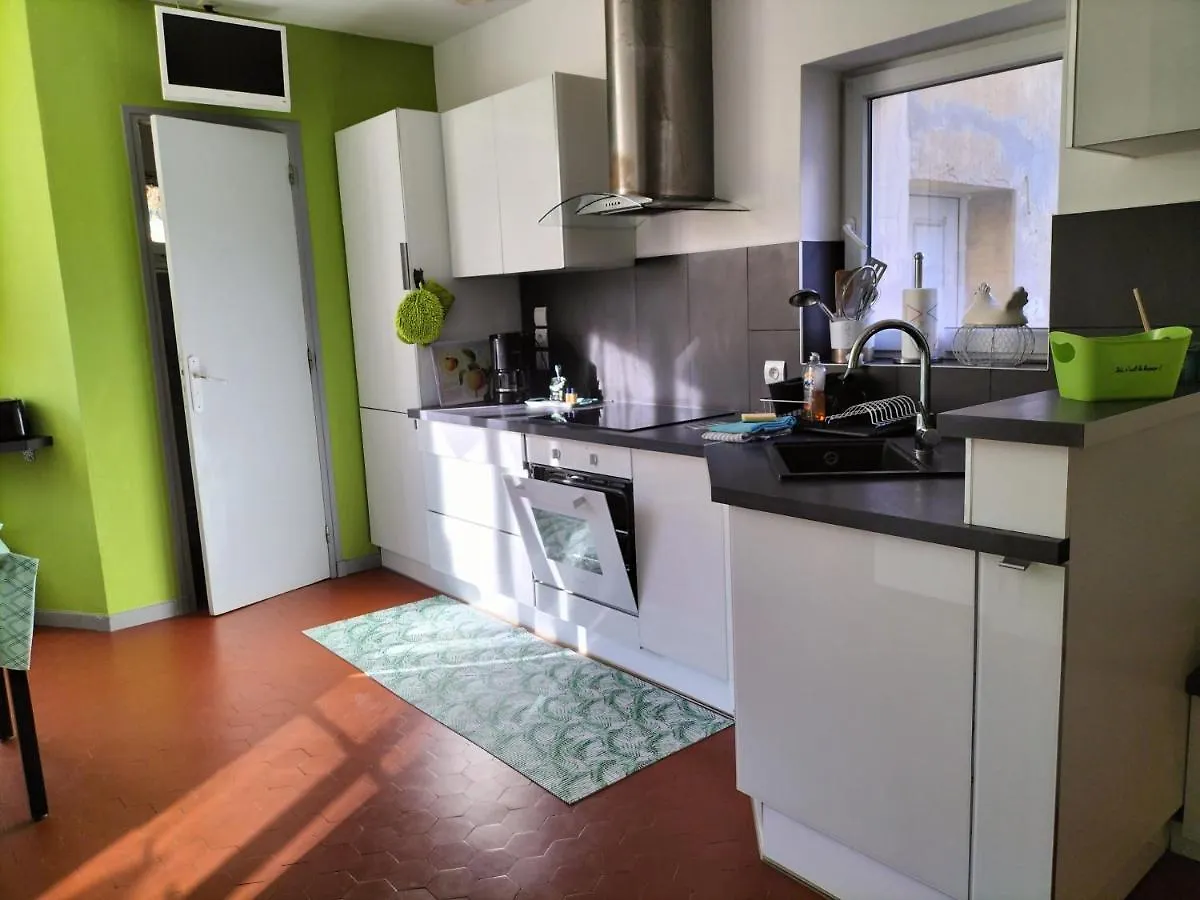 شقة Studio Climatise Avec Mezzanine Au Calme Avec Terrasse Et Parking Idealement Situe Pour Tout Faire A Pied ! باندول